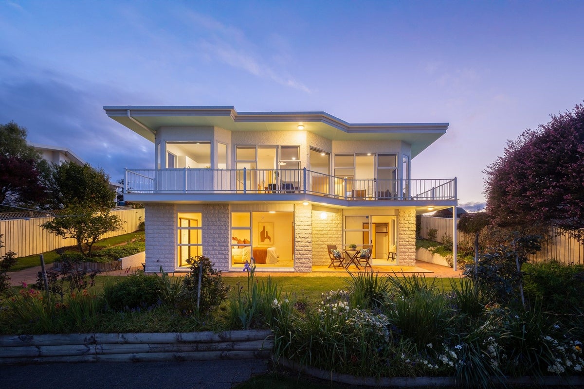 5 Croisilles Place, Richmond, Richmond - Carousel 2