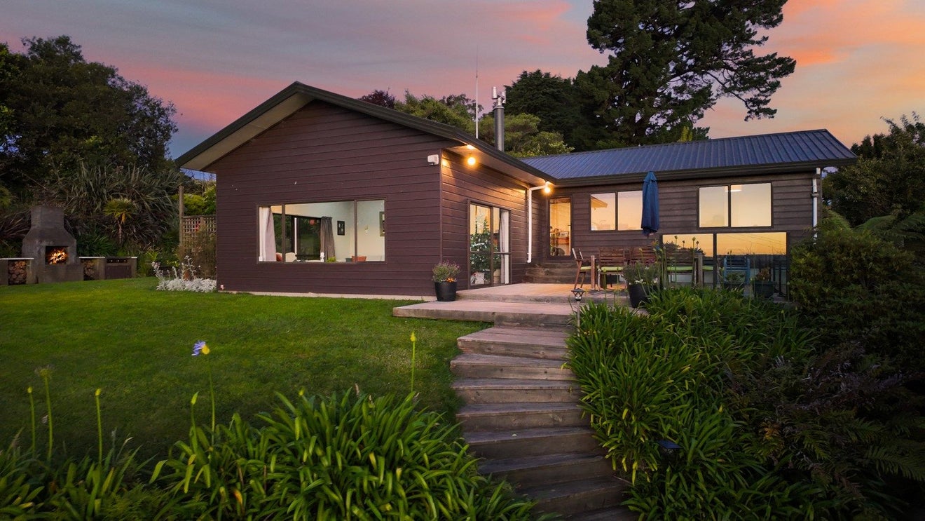 207B State HighWAY 30, TIKITERE, Rotorua - Carousel 1