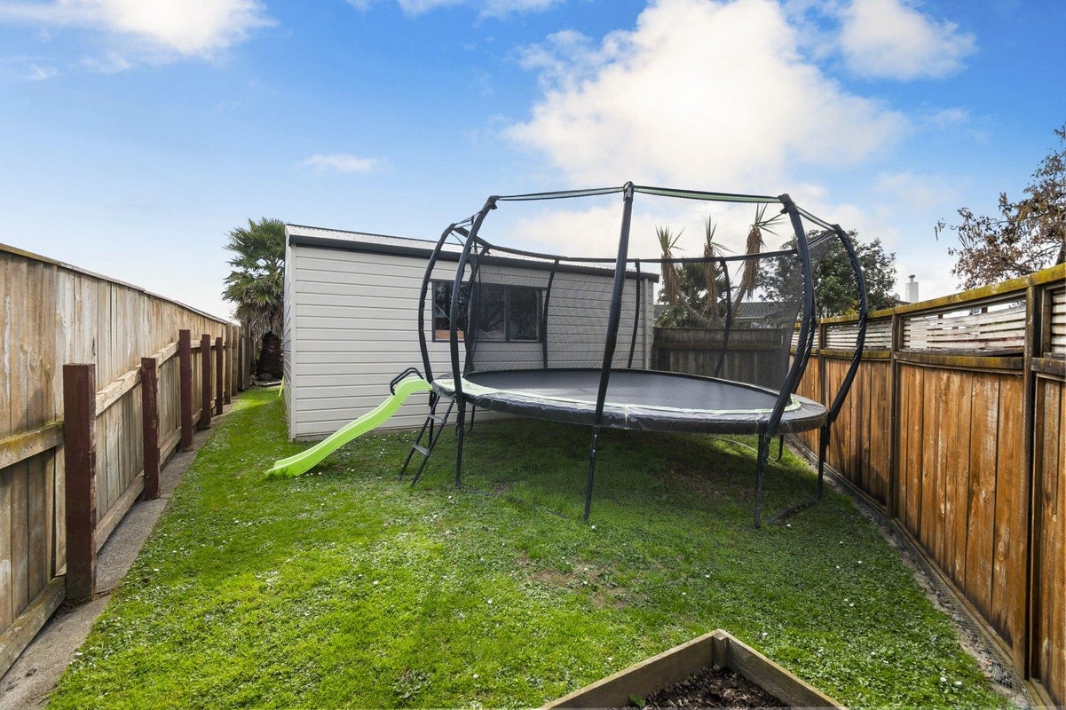 21 Palliser Place, Milson, Palmerston North - Carousel 23