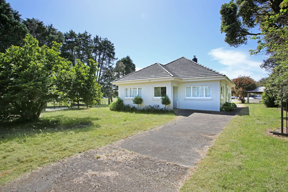 86 Saddleton Road, Pukekohe - Carousel 1