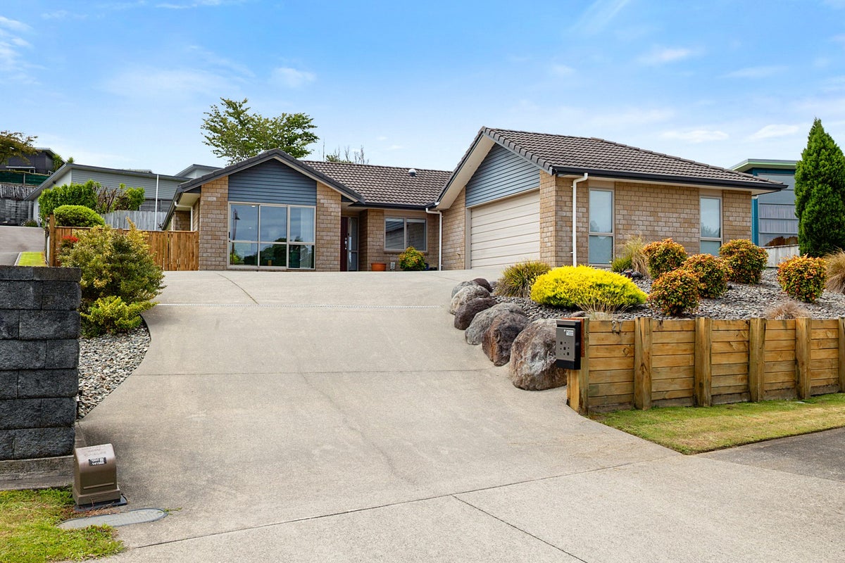 27 Redwood Crescent, Hurdon, New Plymouth - Carousel 1