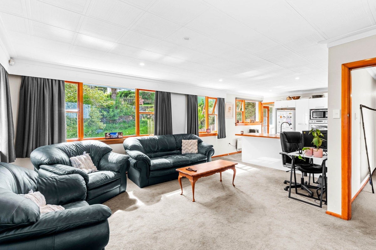 44 Larnach Road, Waverley, Dunedin - Carousel 2
