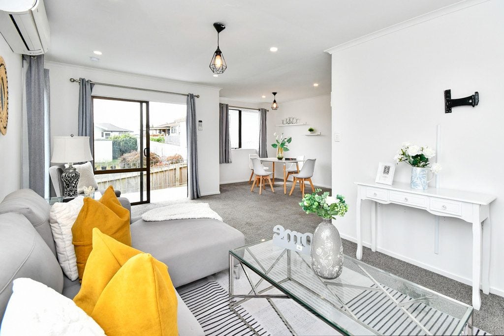 1/18 Coombe Avenue, Otara, Auckland - Carousel 1