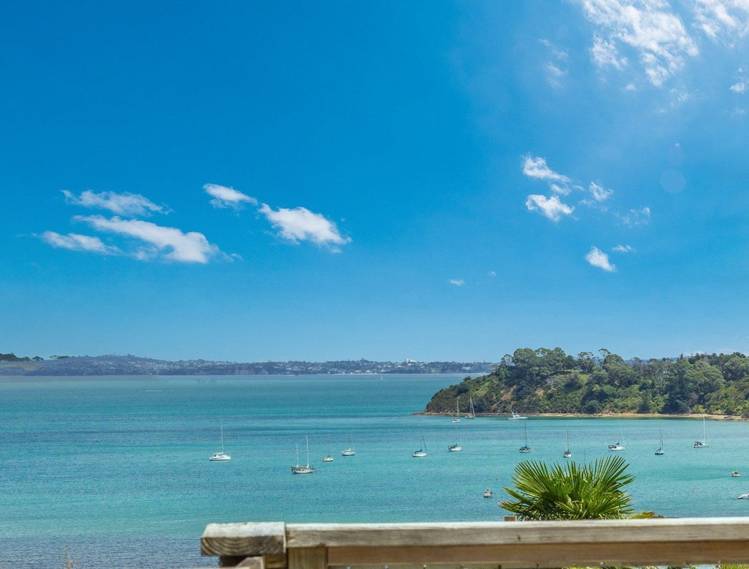 12 Makora Avenue, Oneroa, Waiheke Island - Carousel 2