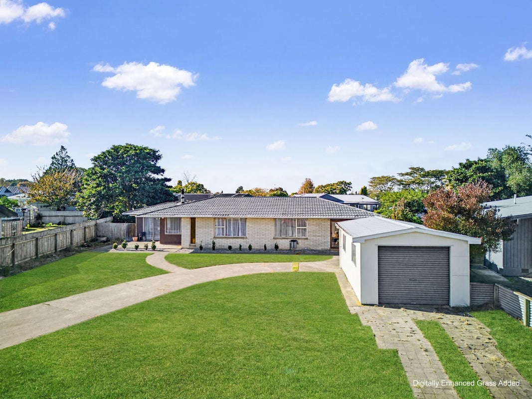 20 Caernarvon Drive, Flaxmere, Hastings - Carousel 1