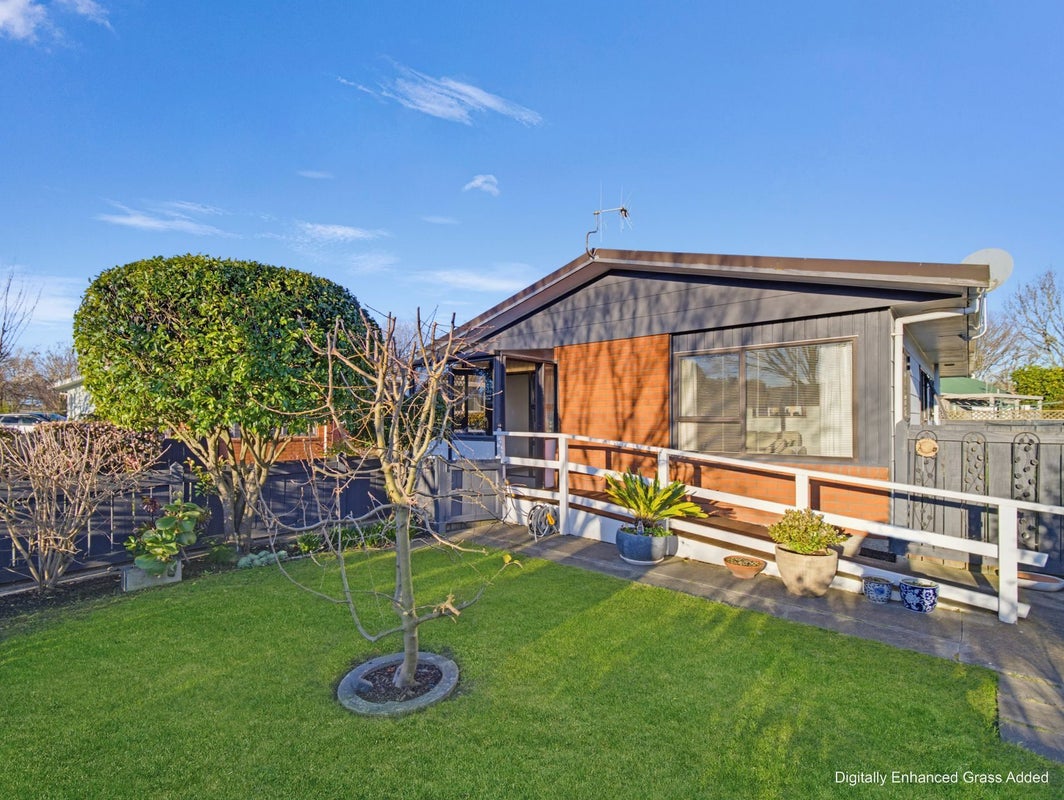 24 Usherwood Crescent, Akina, Hastings - Carousel 1