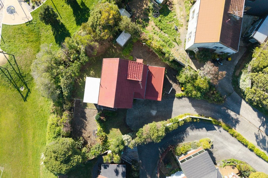 9 Atwood Grove, Churton Park, Wellington - Carousel 24