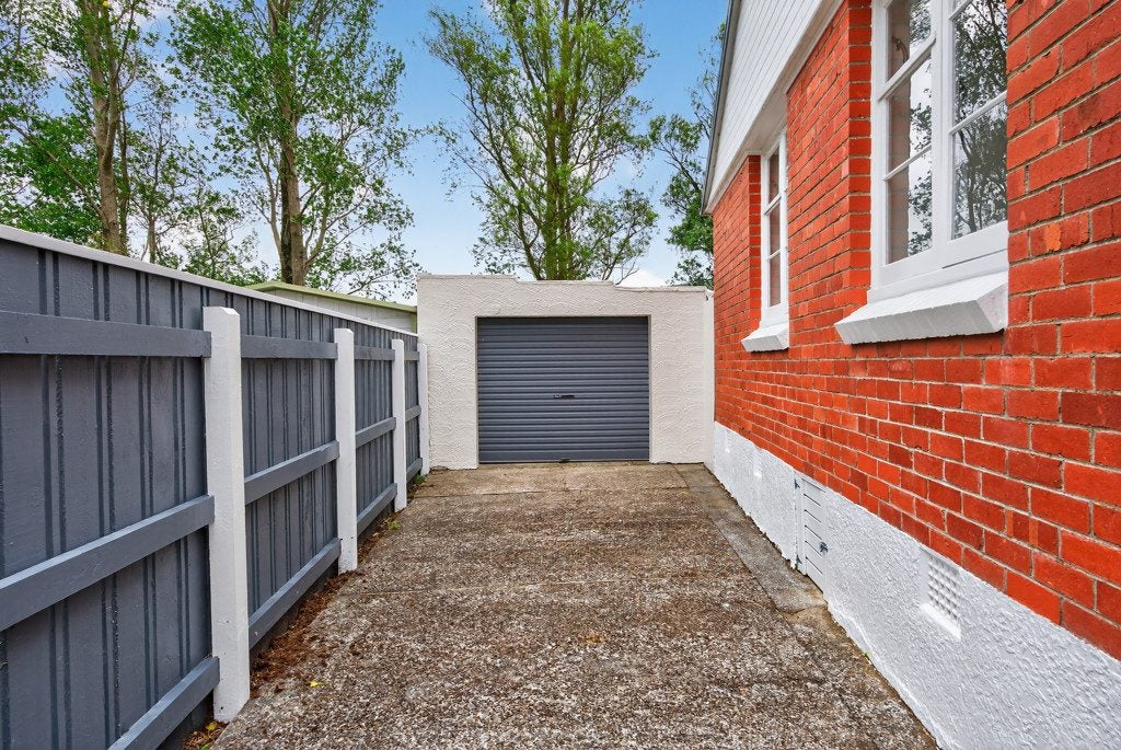 27 Prouse Crescent, Naenae, Lower Hutt - Carousel 24