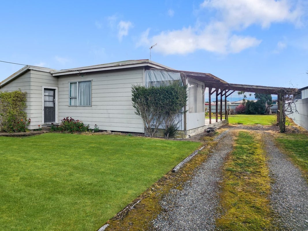 16 Leader Street, Riverton - Carousel 2