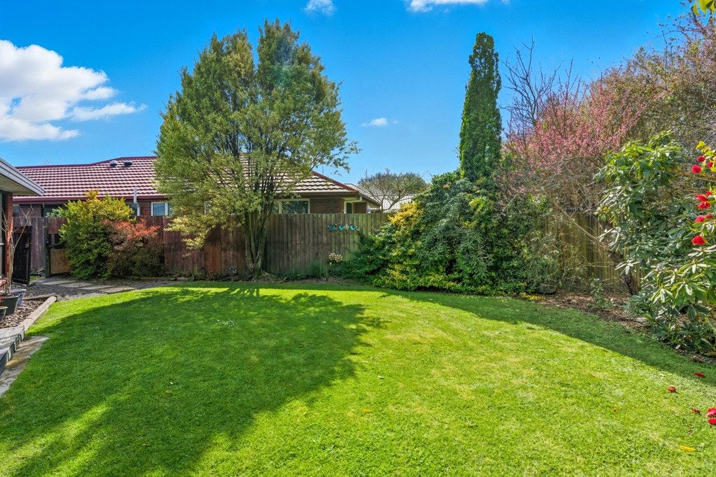 4 Hossack Close, Belfast, Christchurch - Carousel 20