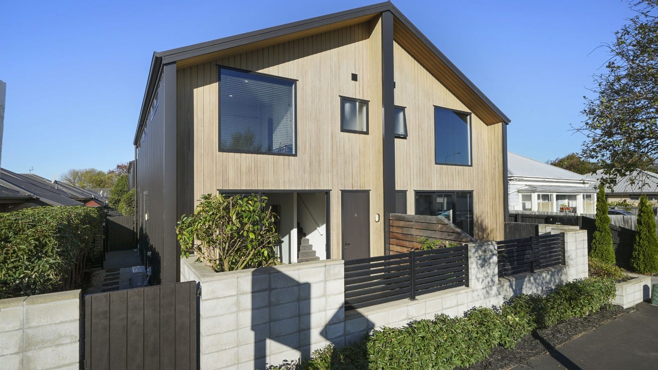 18D Collins Street, Addington, Christchurch - Carousel 1