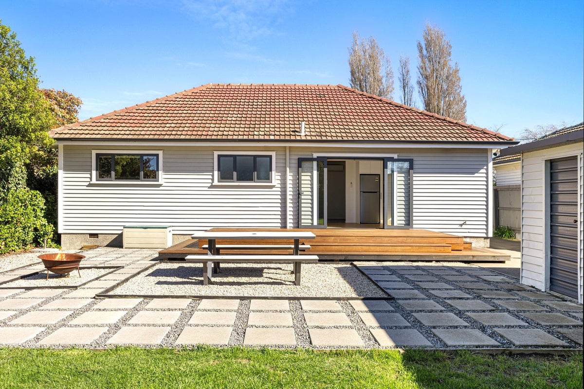 152 Vagues Road, Northcote, Christchurch - Carousel 17