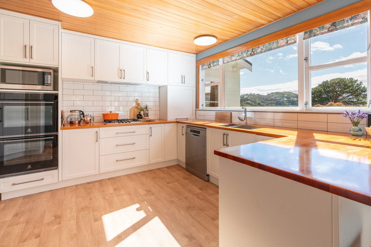 169 Wadestown Road, Wadestown, Wellington - Carousel 2