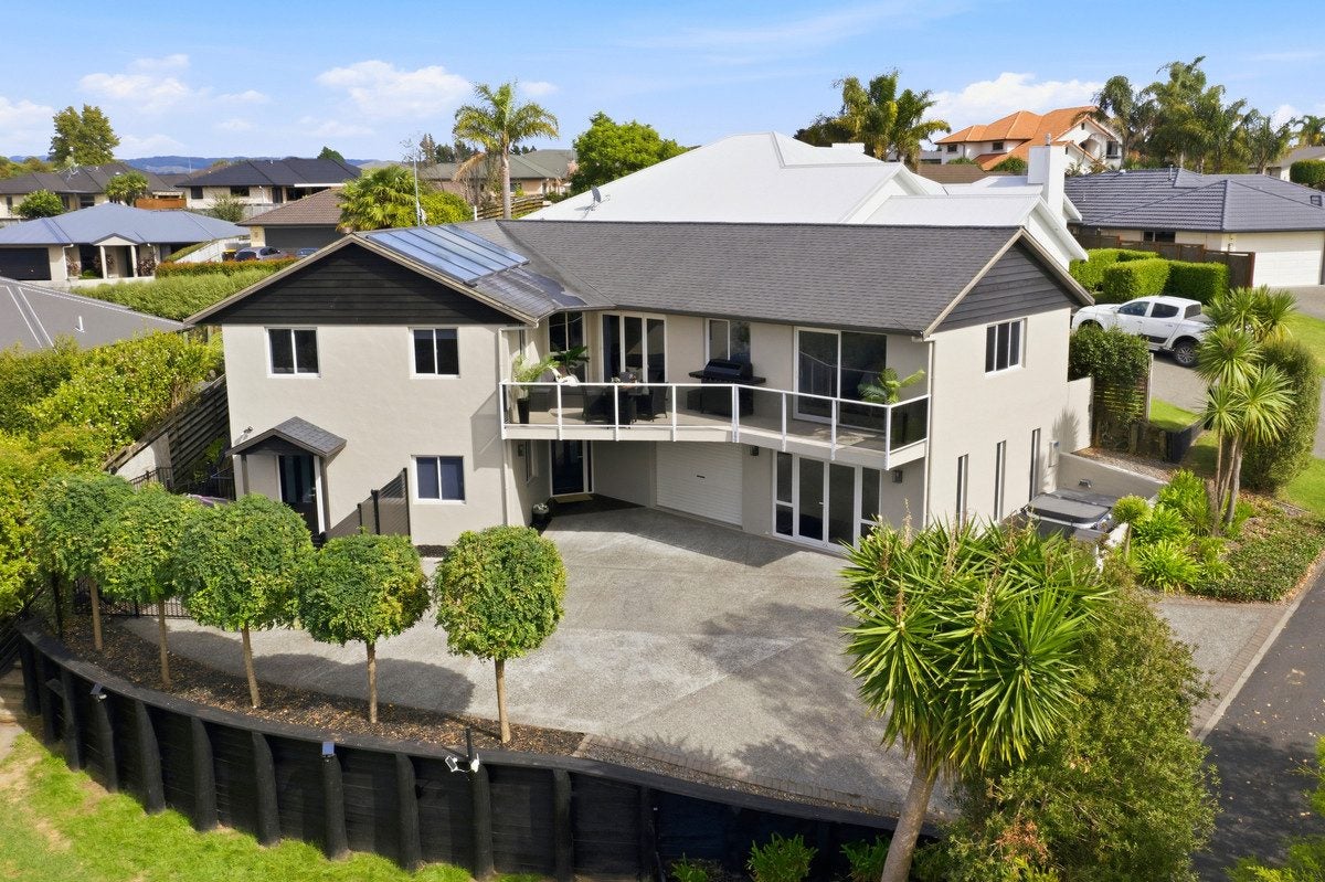 48 Contour Avenue, Pyes Pa, Tauranga - Carousel 1