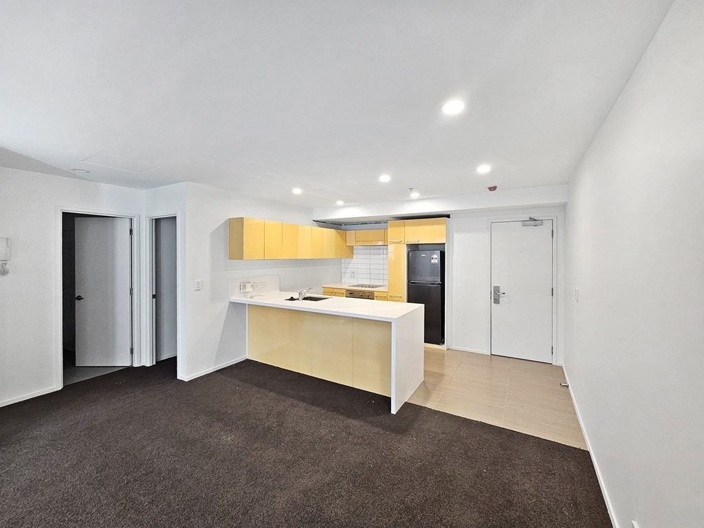 1J/14 Upper Queen Street, Newton, Auckland - Carousel 1