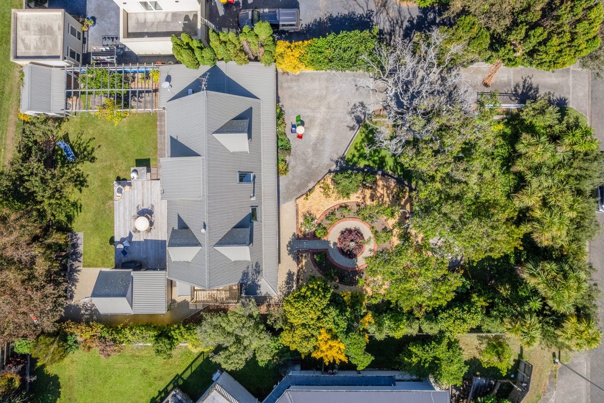 45 Margaret Road, Raumati Beach, Paraparaumu - Carousel 24
