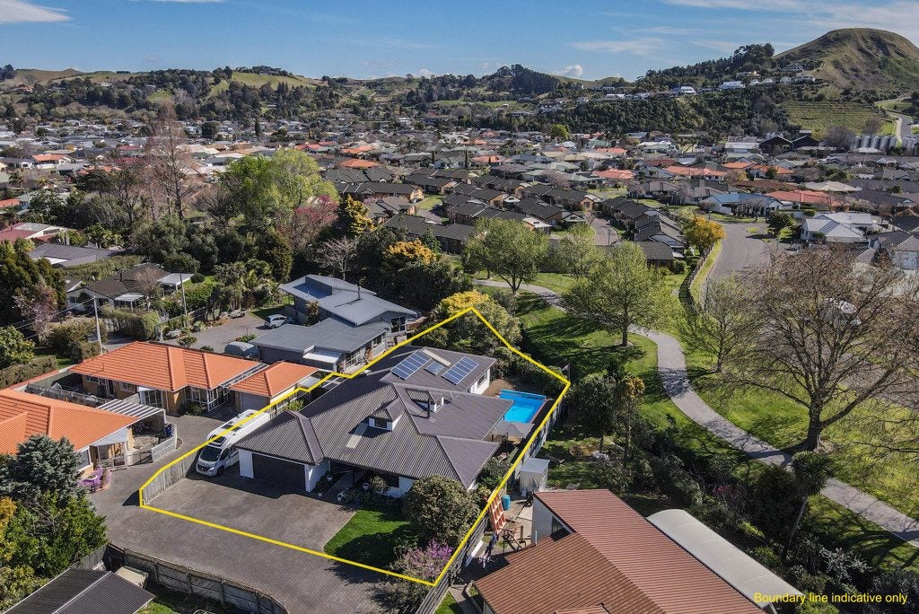 3/100 AVONDALE ROAD, GREENMEADOWS, NAPIER - Carousel 1