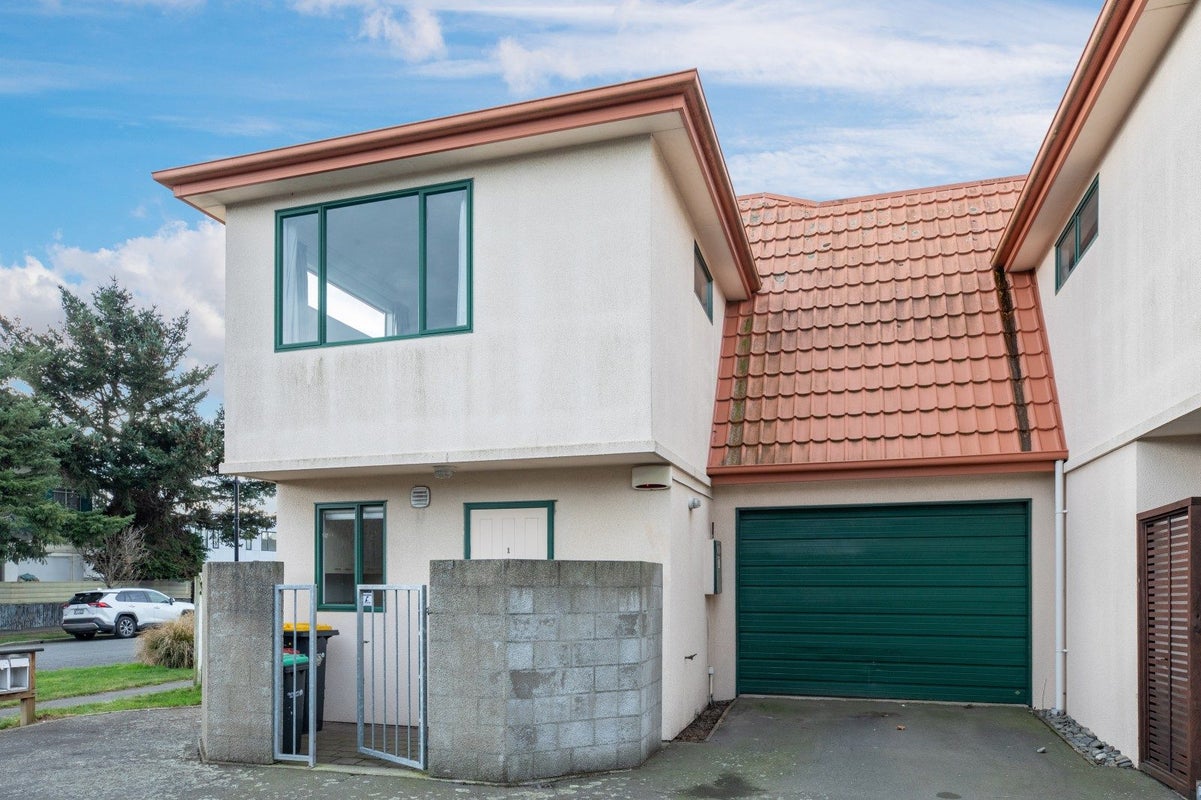 68 Thackeray Place, Waltham, Christchurch - Carousel 2