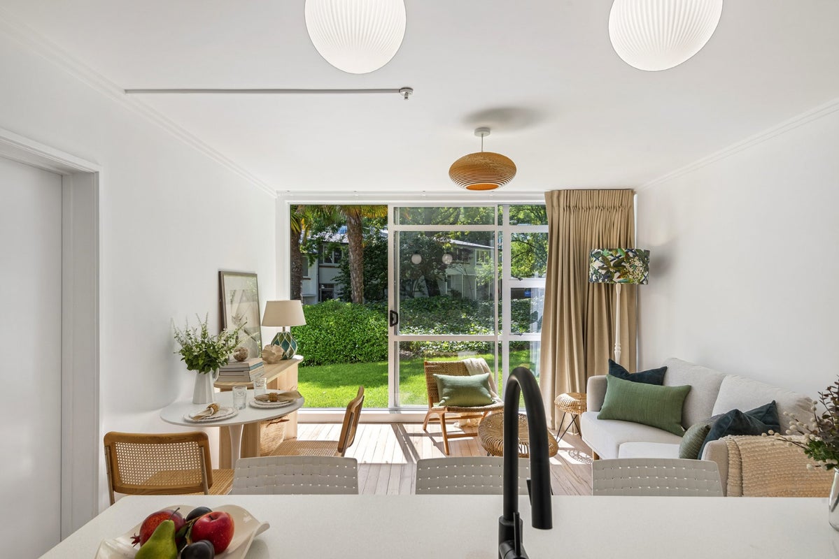 1/81 Beresford Street West, Freemans Bay, Auckland - Carousel 1