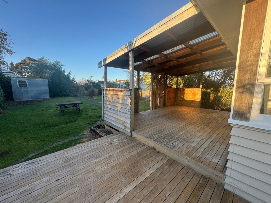 56 Cuba Street, Marton - Carousel 11