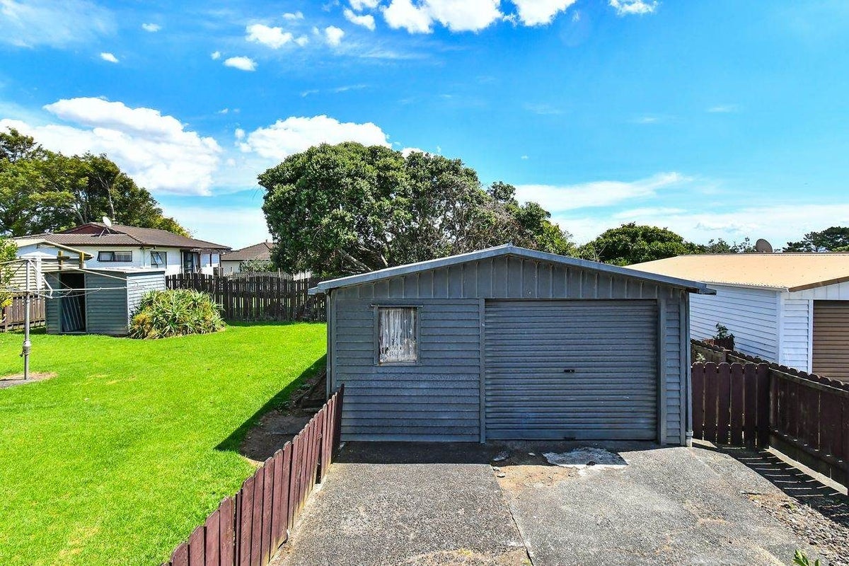 129 Finlayson Avenue, Clendon Park, Auckland - Carousel 1