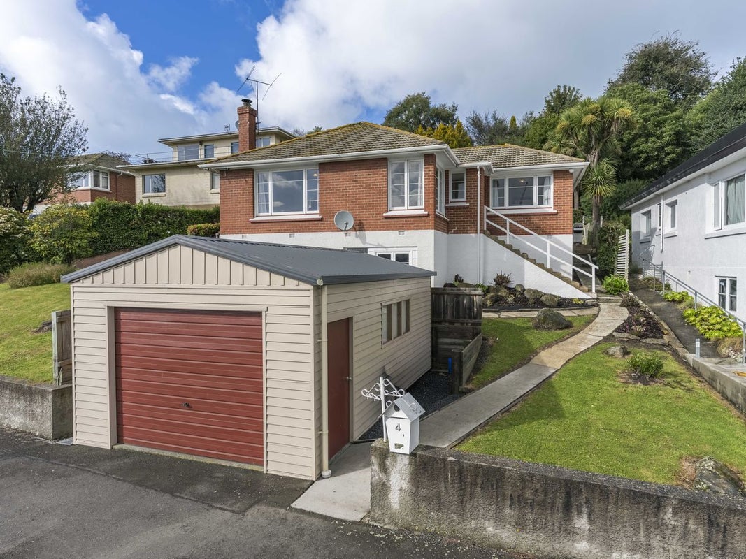 4 Riselaw Road, Calton Hill, Dunedin - Carousel 1