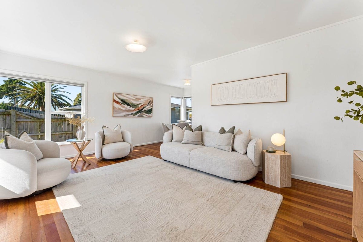 18 Saffron Street, Birkdale, Auckland - Carousel 2