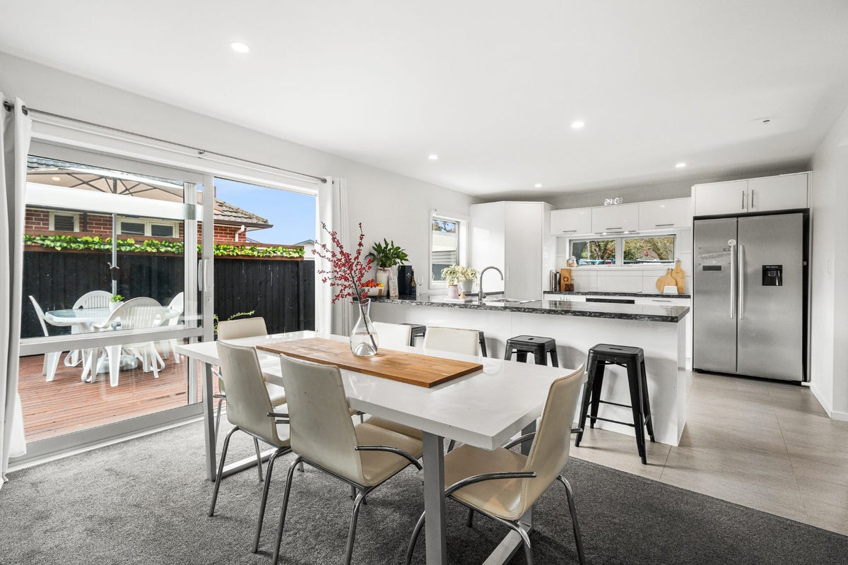 12A Winnipeg Place, Wainoni, Christchurch - Carousel 2