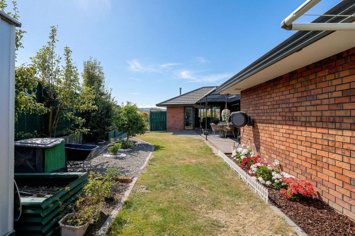 2 Masefield Terrace, Kelvin Grove, Palmerston North - Carousel 20