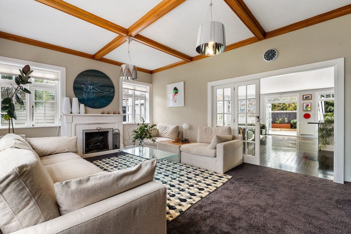 24 Reading Street, Karori, Wellington - Carousel 2
