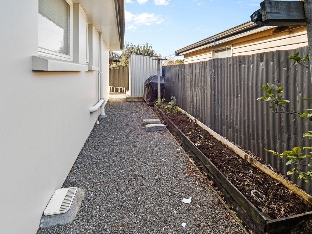 90A Chalmers Avenue, Hampstead, Ashburton - Carousel 28