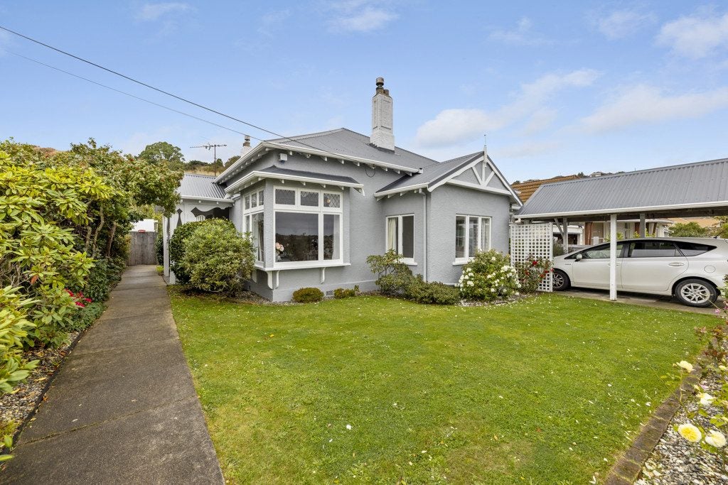 13 Tainui Road, Musselburgh, Dunedin - Carousel 1