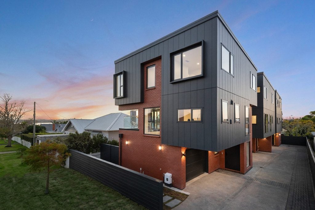 16B Egremont Street, Belmont, Auckland - Carousel 5