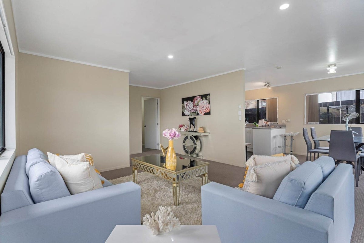 1/25 Oratu Place, Manurewa, Auckland - Carousel 2