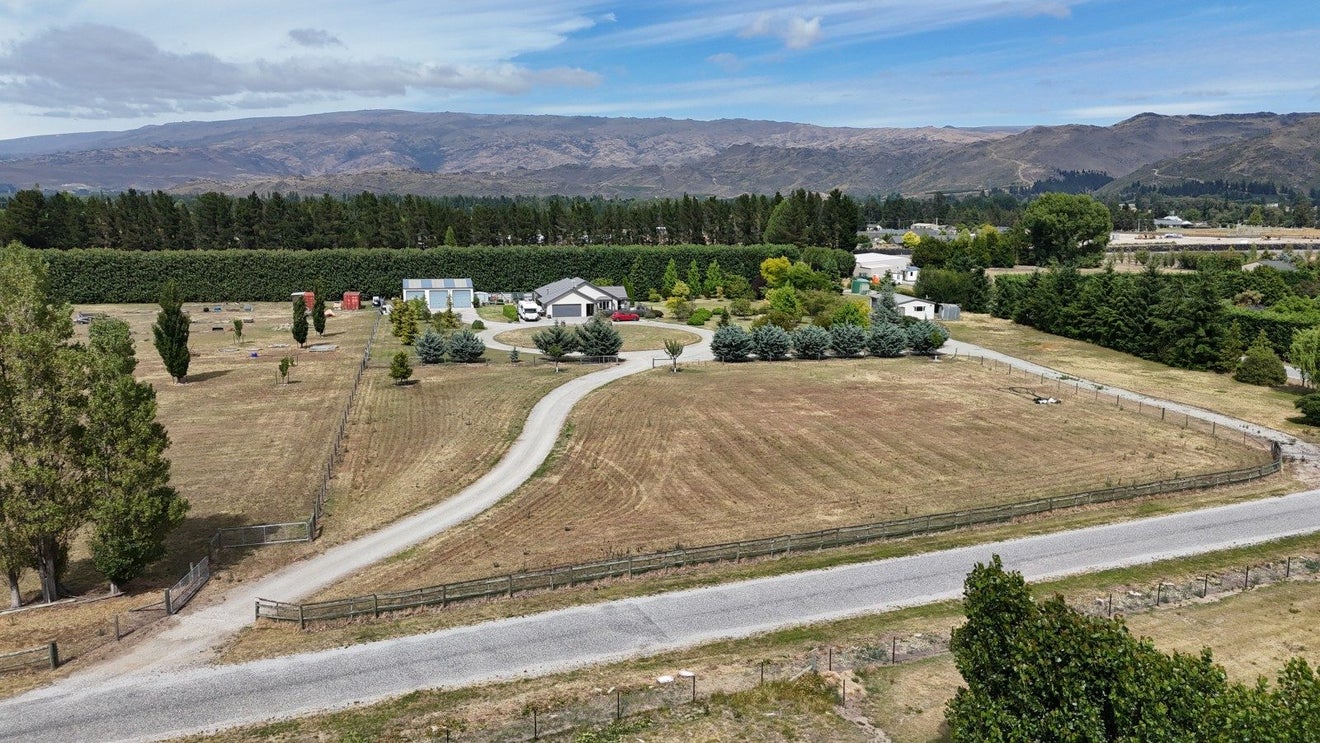 37A Young LANE, Clyde, Alexandra - Carousel 24