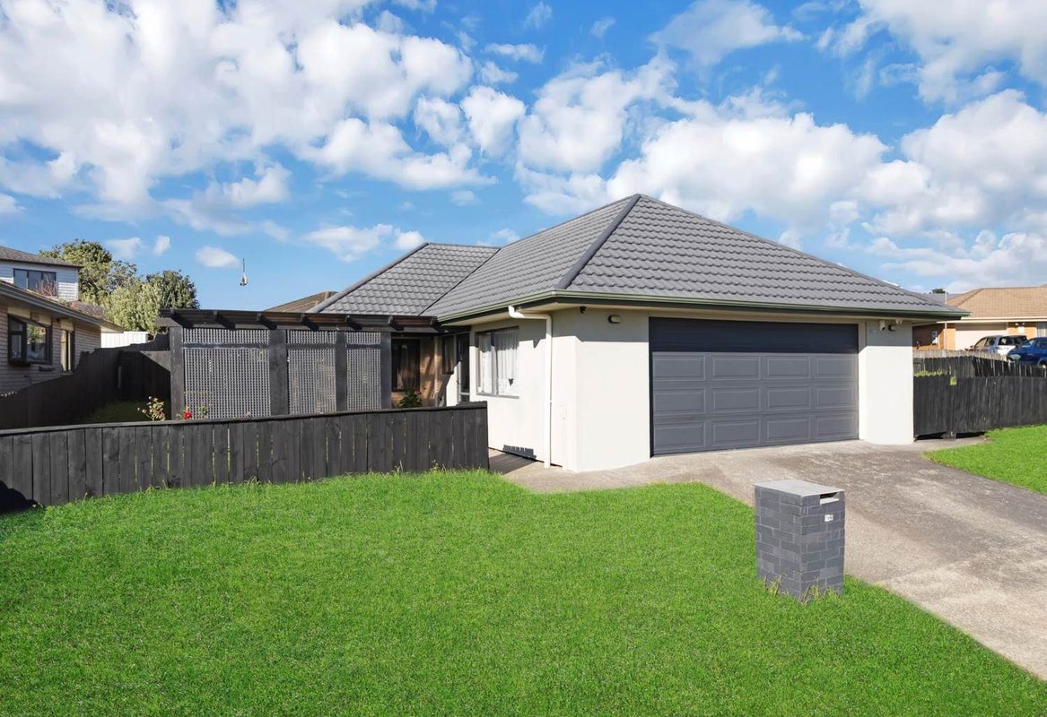 96 Pitt Avenue, Clendon Park, Auckland - Carousel 2