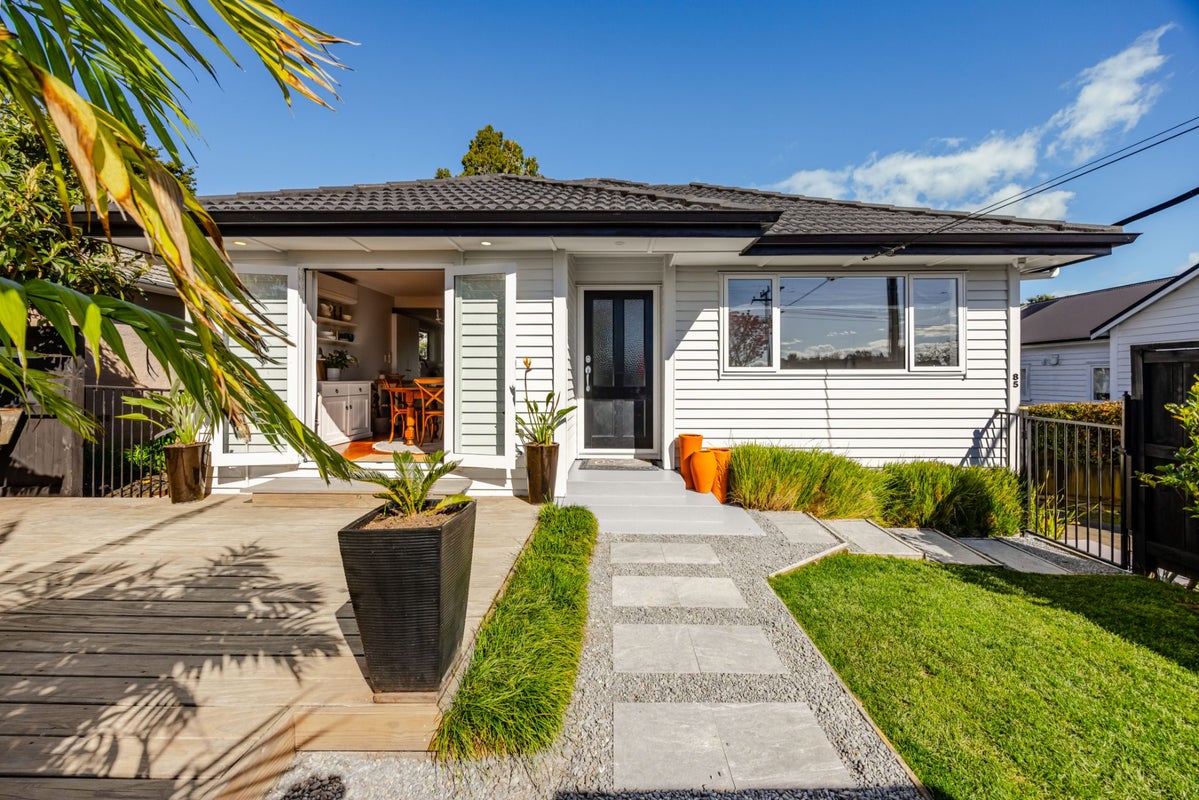 85 Beach Haven Road, Beach Haven, Auckland - Carousel 2