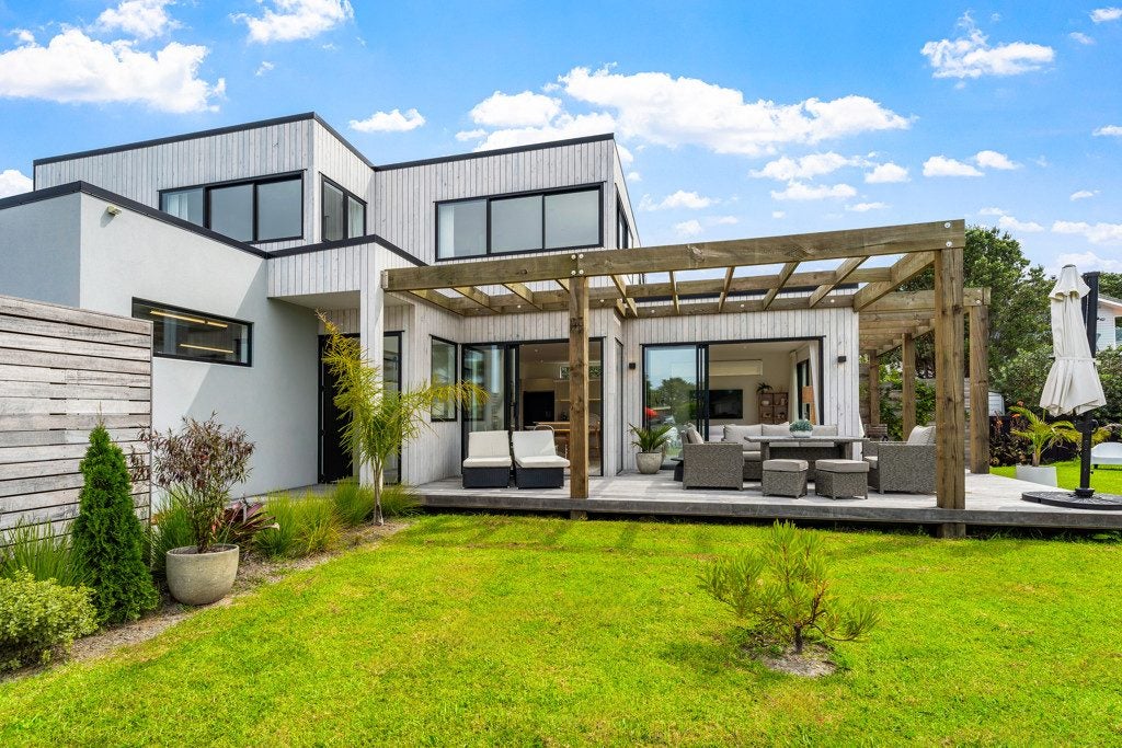 20 Sunrise Boulevard, Snells Beach, Snells Beach - Carousel 2