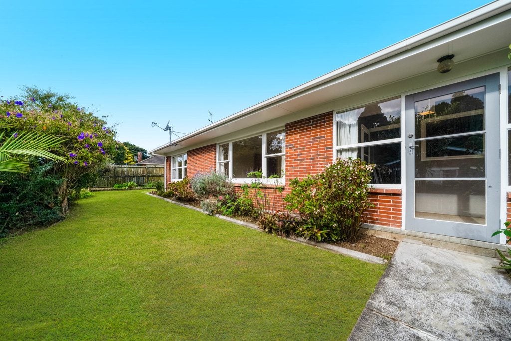 1/22A Kelvyn Grove, Hillpark, Auckland - Carousel 1