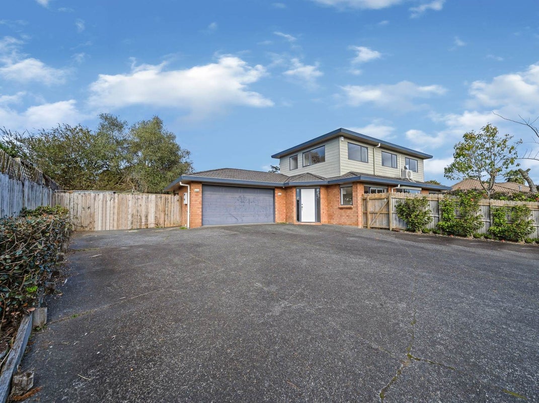 2/12 Solana Court, Botany Downs, Auckland - Carousel 33