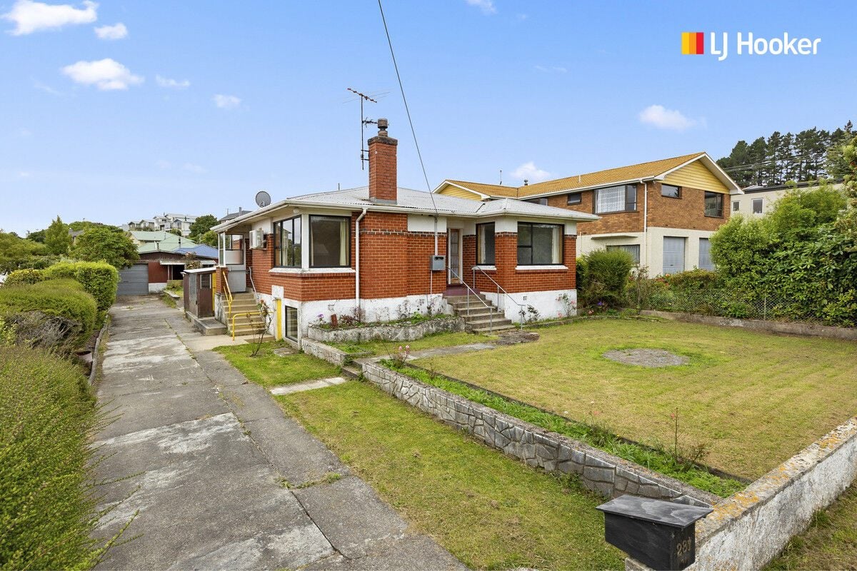281 Highcliff Road, Shiel Hill, Dunedin - Carousel 1