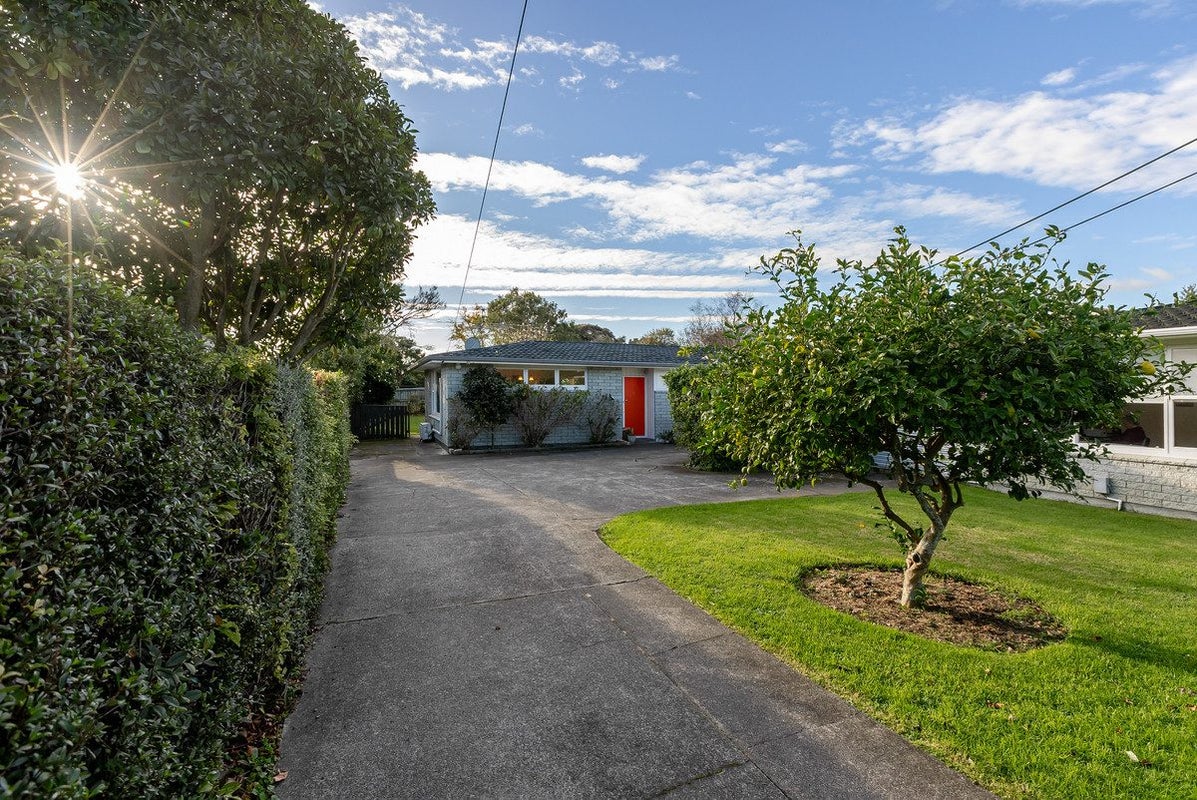 1/445 Te Moana Road, Waikanae, Waikanae - Carousel 1