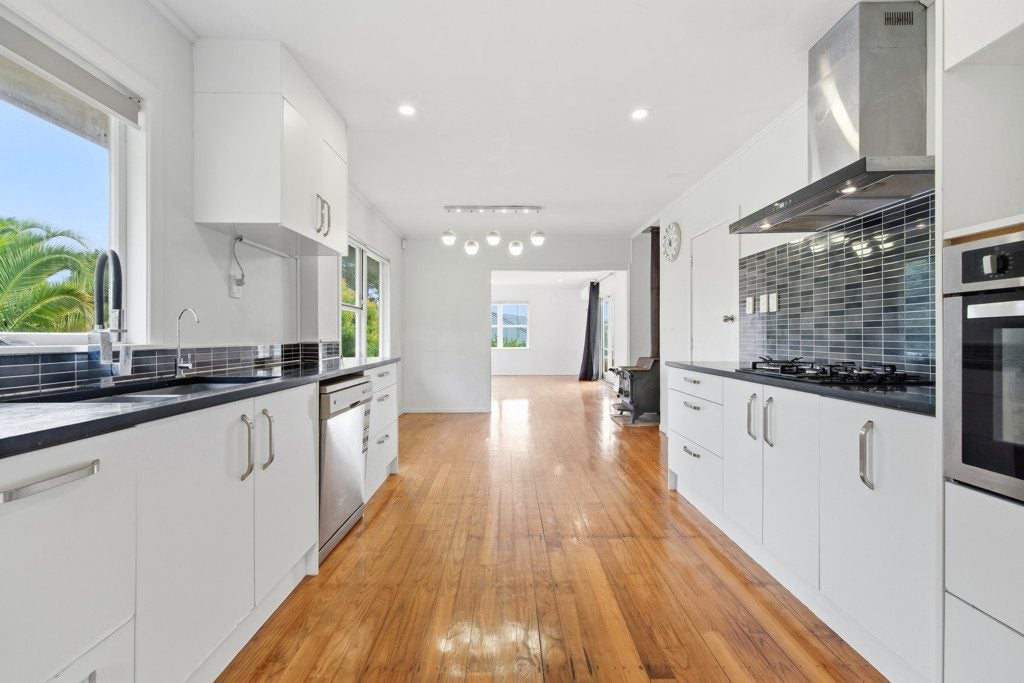 82B Woodglen Road, Glen Eden, Auckland - Carousel 2