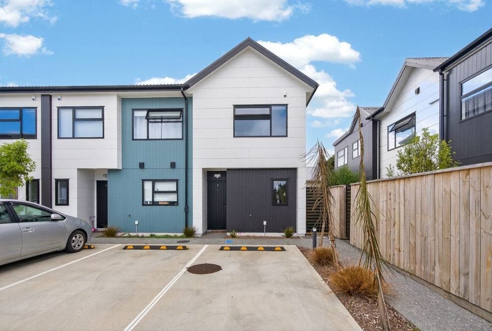 17/15 Brook Street, Waiwhetu, Lower Hutt - Carousel 1
