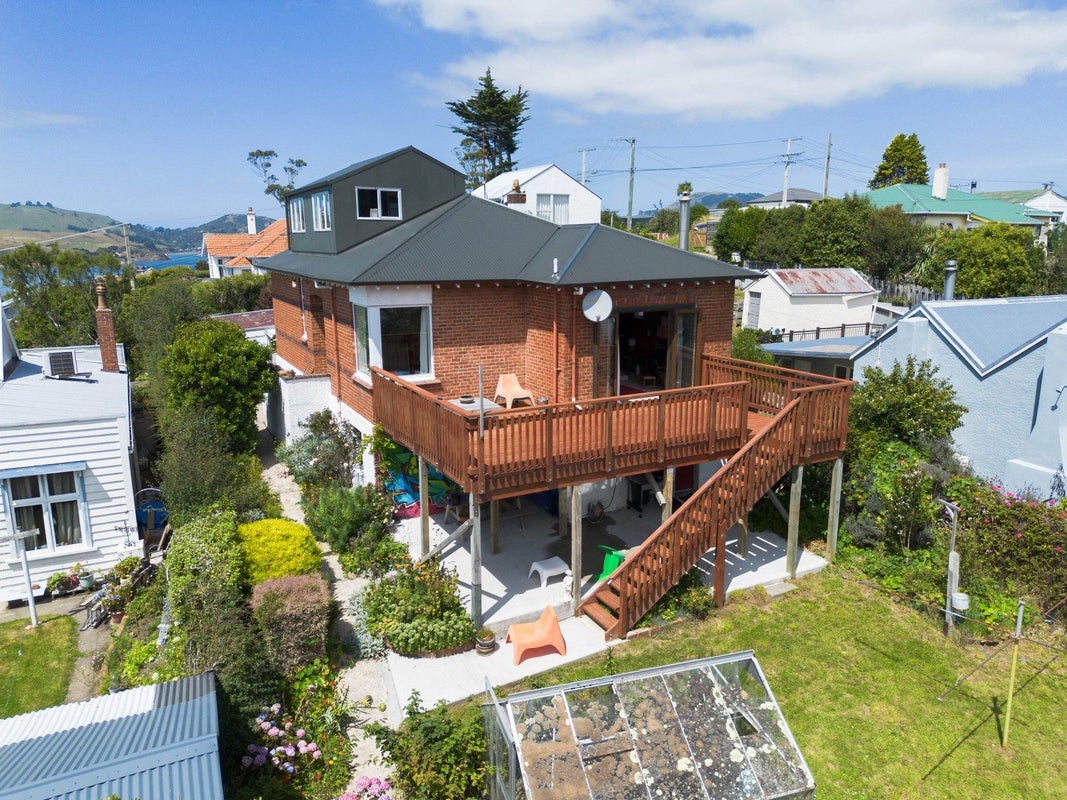 19 Constitution Street, Port Chalmers, Dunedin - Carousel 1