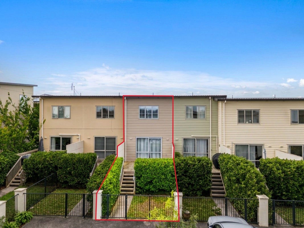 15/11 Ray Small Drive, Papakura, Auckland - Carousel 12