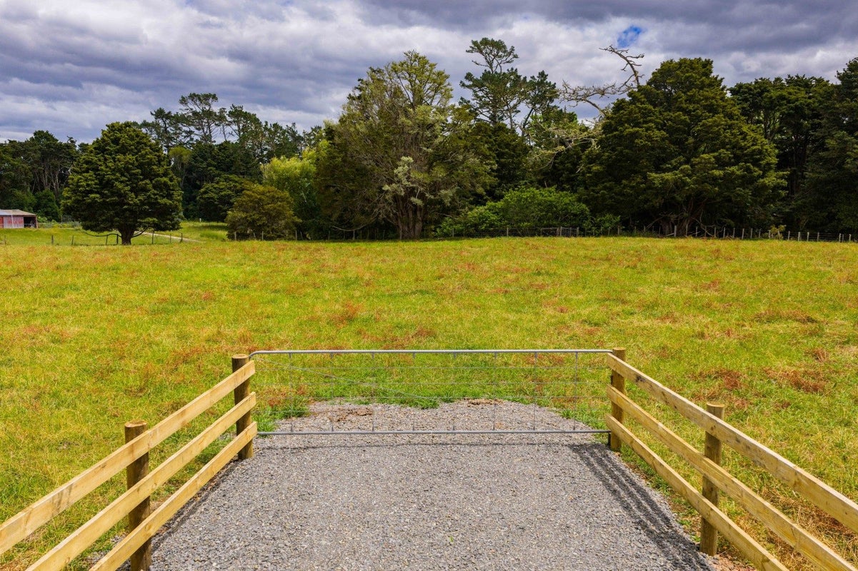 326 Tauraroa Road, Maungakaramea, Maungakaramea - Carousel 1