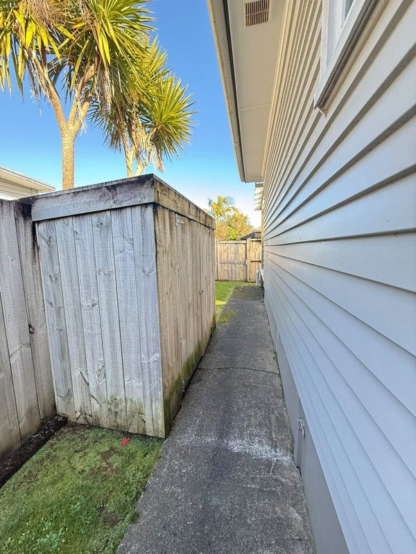 6 Knox Road, Swanson, Waitakere City, Auckland - Carousel 16