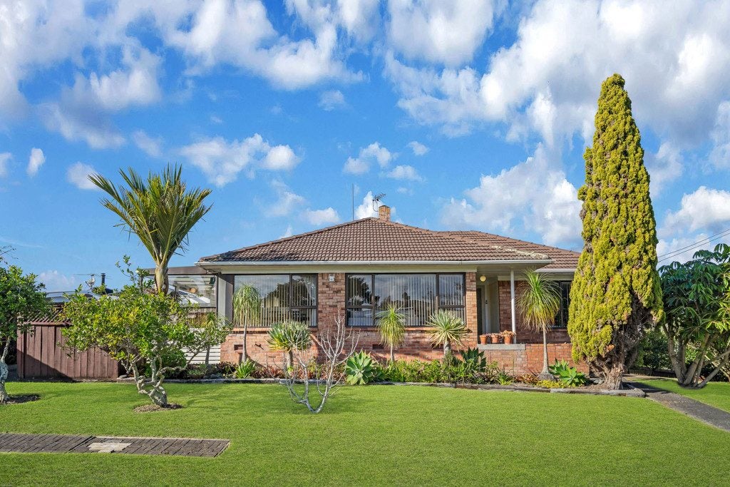 36 Greenmeadows Avenue, Manurewa East, Auckland - Carousel 1