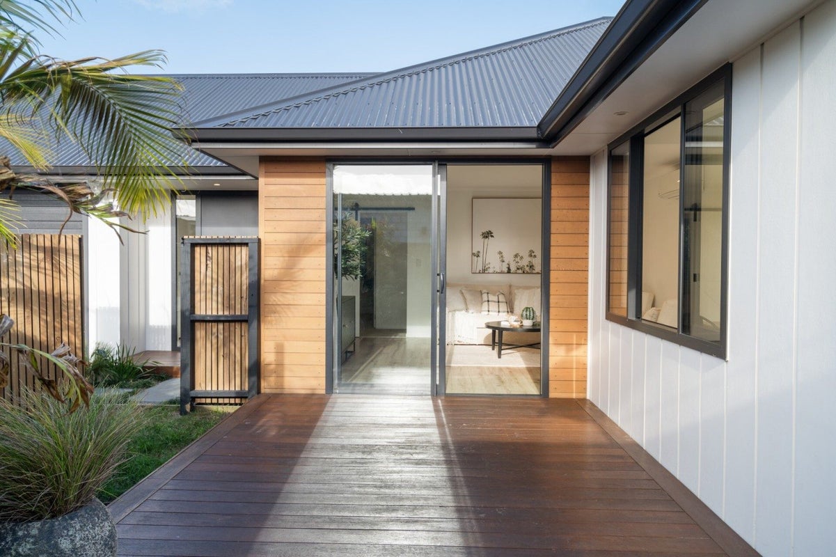 8 Huanui Close, Papamoa Beach, Papamoa - Carousel 1
